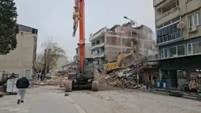 Balıkesir'in Sındırgı ilçesinde 27 Ekim'de meydana gelen 6,1 büyüklüğündeki depremin
