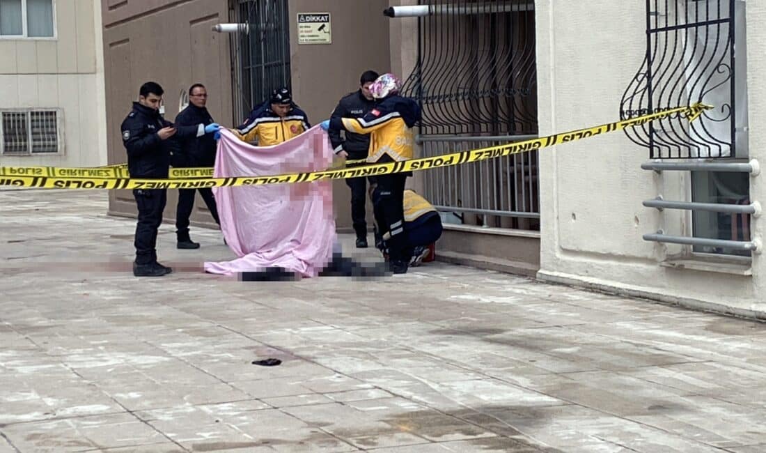 Bursa'da 45 yaşındaki bir adam, kiralamak için emlakçıyla geldiği 17.kattaki