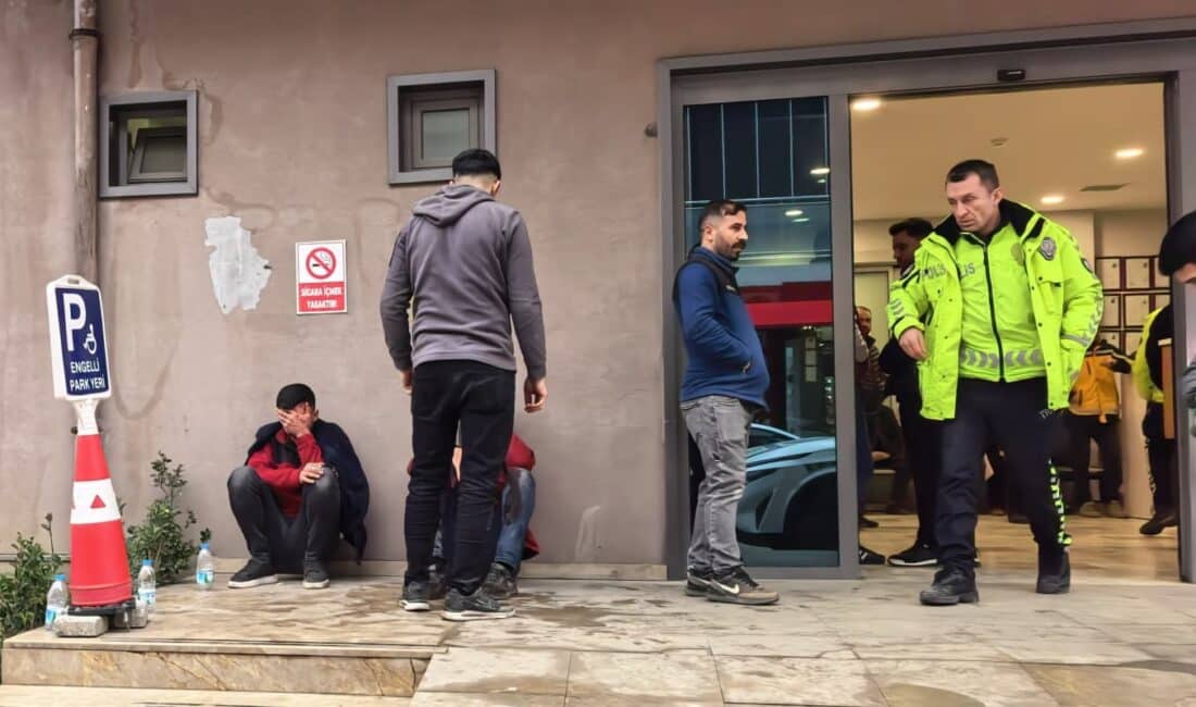 Bursa'nın İnegöl ilçesinde faaliyet gösteren bir mobilya fabrikasında, forkliftin üzerinden