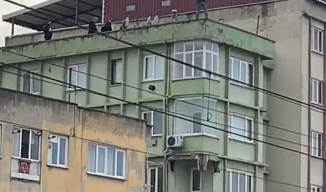Bursa'nın Yıldırım ilçesinde bir şahıs eşiyle tartışınca çatıya çıkıp intihara