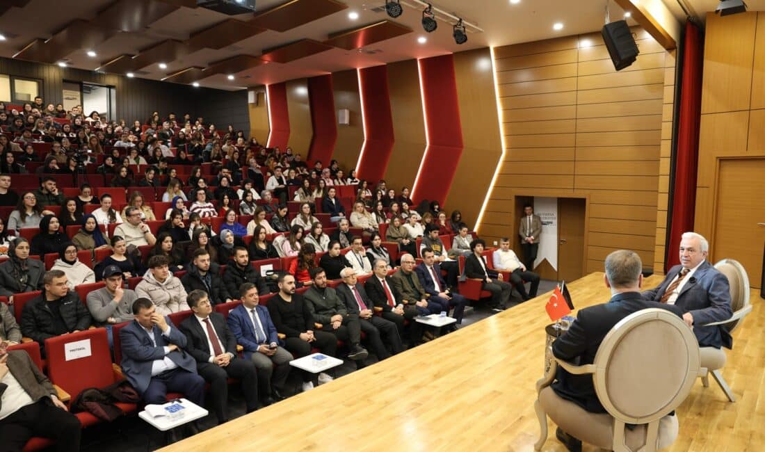 Nilüfer Belediye Başkanı Şadi Özdemir, Mudanya Üniversitesi tarafından düzenlenen "Tecrübe
