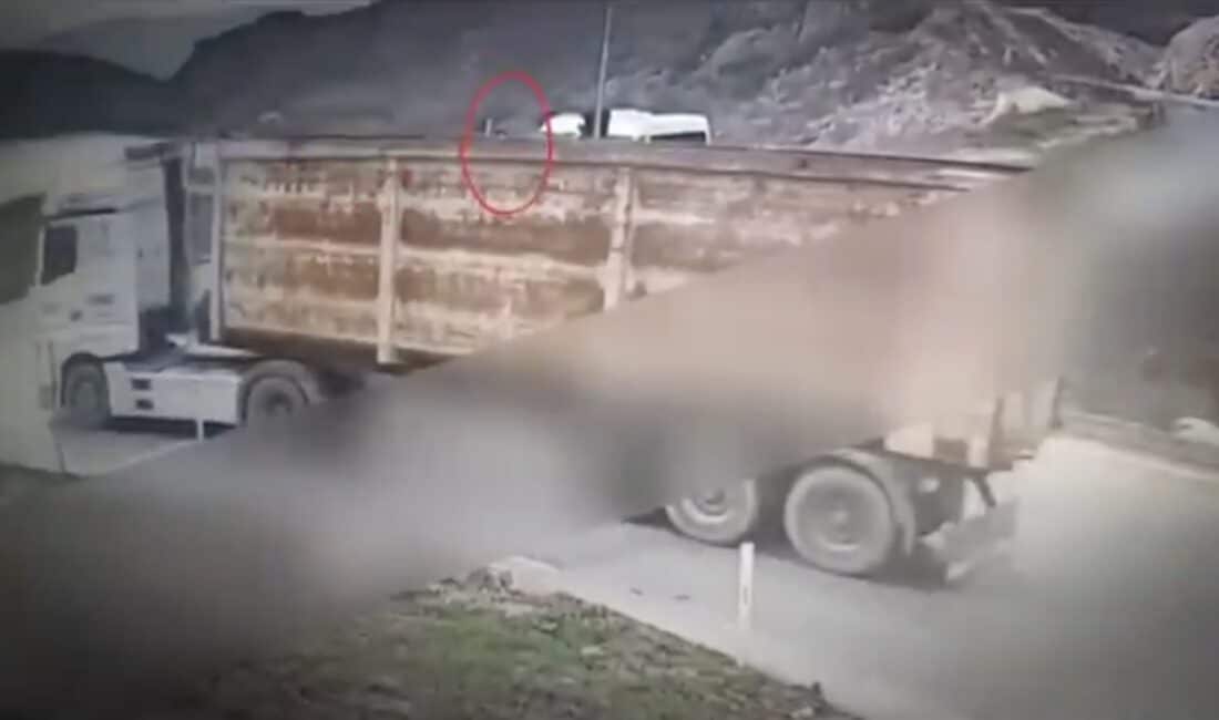 Bursa'da kent genelinde trafik güvenliğini artırmaya yönelik denetimler aralıksız sürüyor.