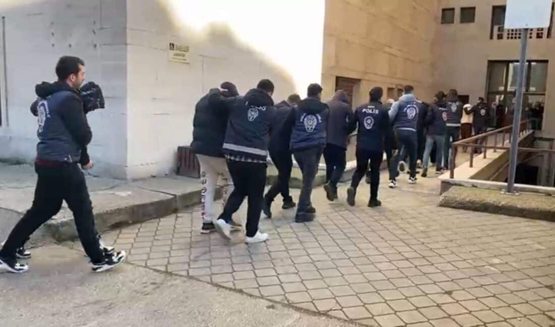 Bursa’da yasa dışı bahis sitelerini yönettikleri ve vatandaşları mağdur ettikleri