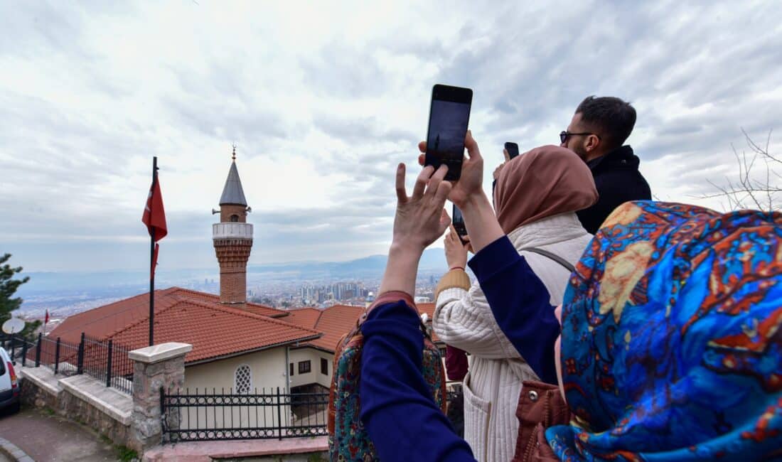  Bursa Büyükşehir Belediyesi’nin Ramazan ayı etkinlikleri kapsamında düzenlediği ‘Tasavvufun