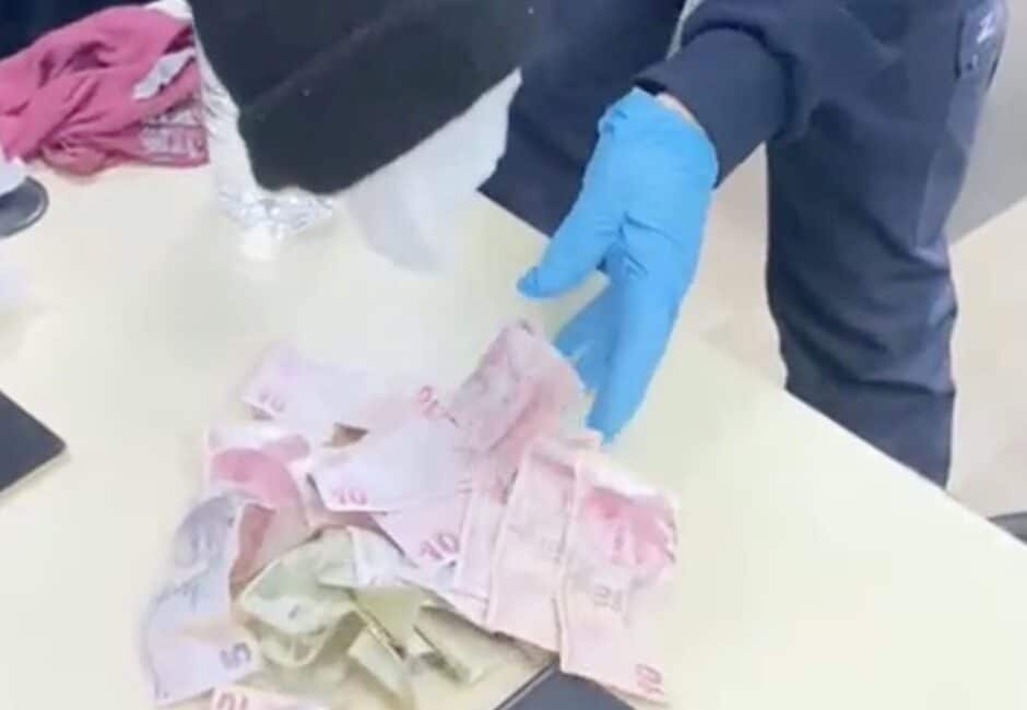 Bursa'nın Gemlik ilçesinde dilencilik yapan şahsın paraları bebek bezine sakladığı