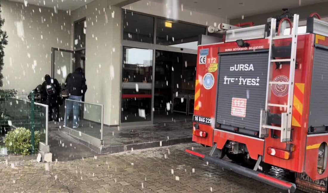 Bursa'da özel bir hastanenin yemekhane bölümünde çıkan yangın kısa süreli