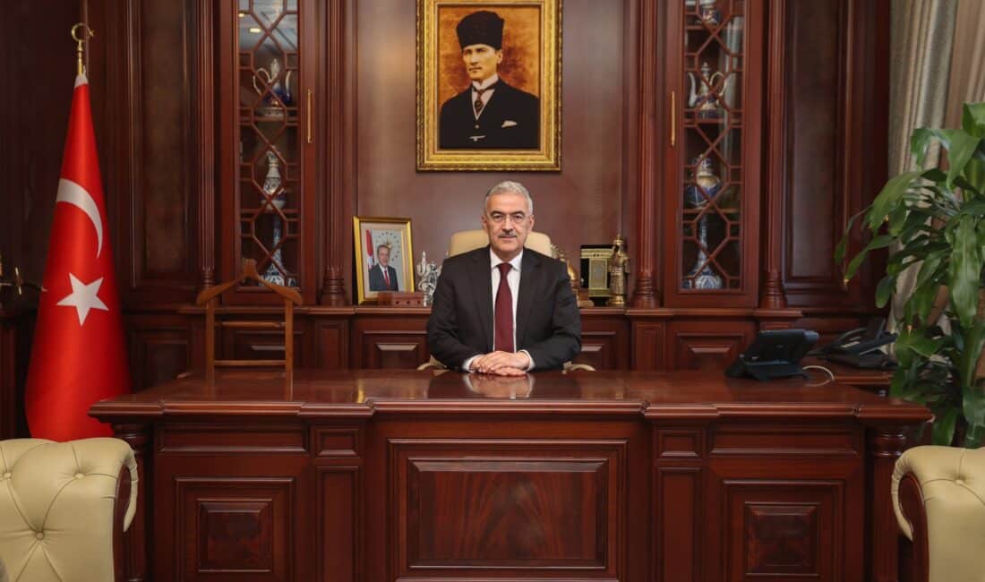 Bursa Valisi Erol Ayyıldız, mübarek Ramazan ayına kavuşmanın mutluluğunu paylaştı.