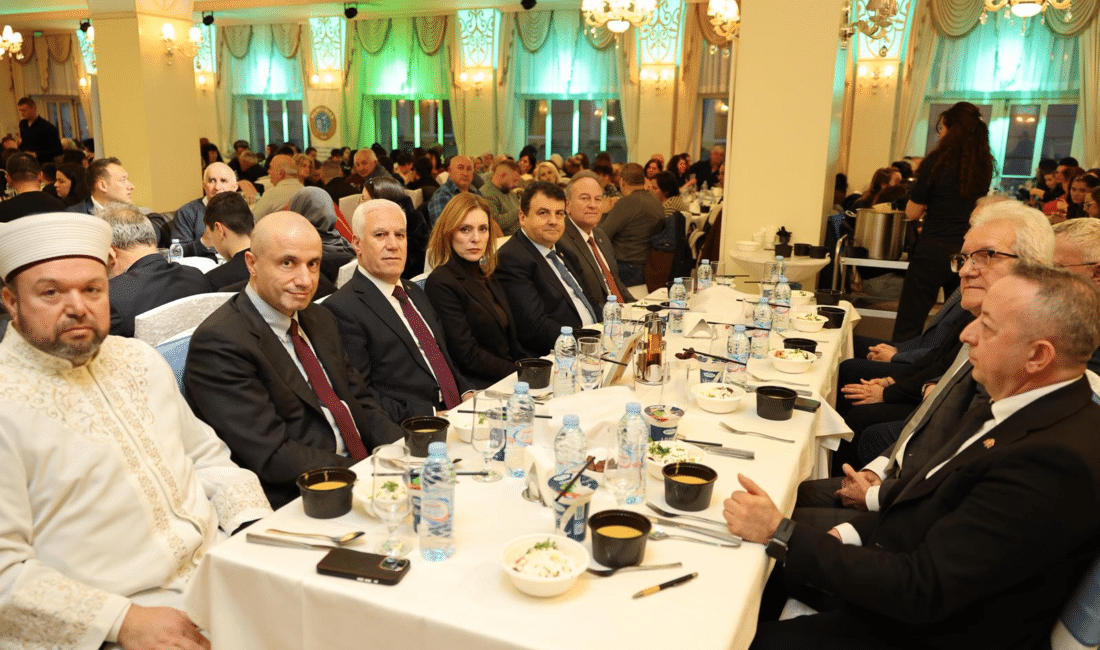 Bursa Büyükşehir Belediyesi’nin kardeş şehir Filibe’de yüzlerce Müslümanın katılımıyla düzenlediği