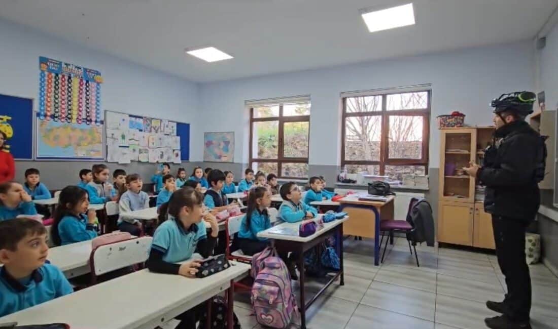 Bursa'da ilkokullarda deprem farkındalık eğitimi ve tatbikatı gerçekleştirildi. Arama kurtarma