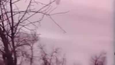 Bursa’da bir şüpheli, tabancayla havaya peş peşe ateş açtığı anları