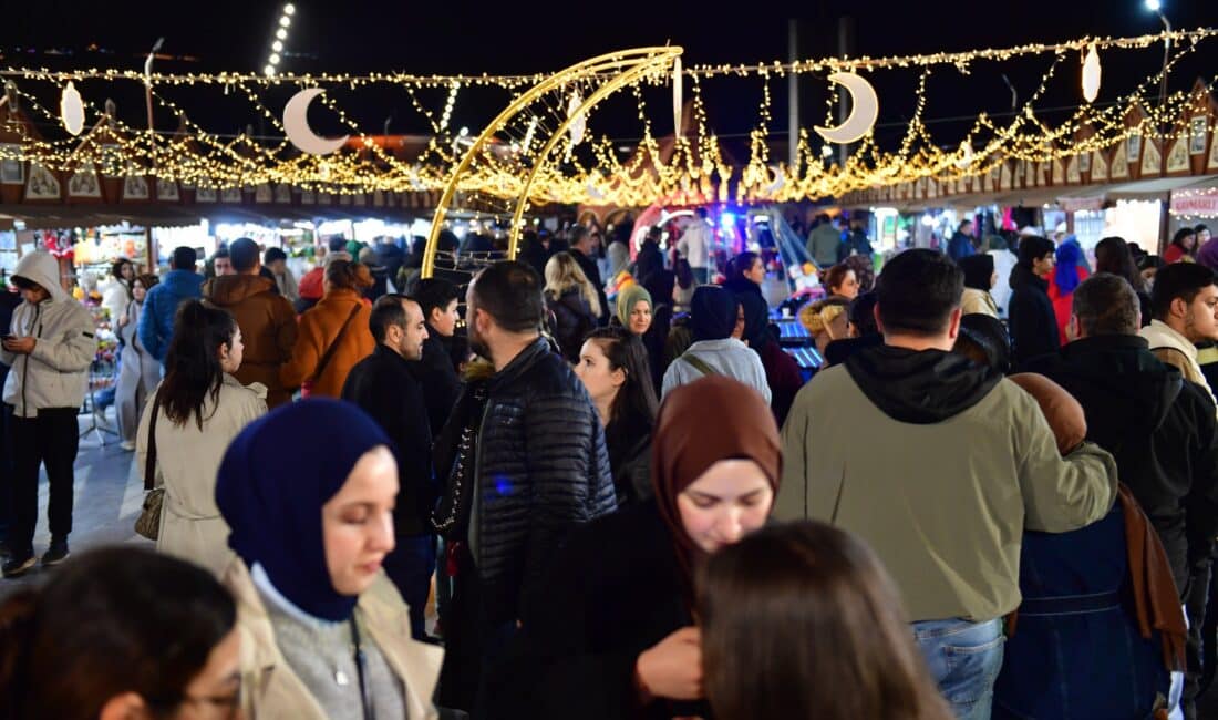 Osmangazi Belediyesi tarafından Osmangazi Meydanı’nda düzenlenen Ramazan etkinlikleri büyük ilgi