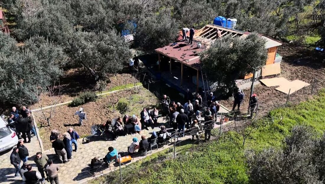 Bursa'nın Mudanya ilçesine bağlı Çepni köyünde bahçe sahiplerinin kendi imkanlarıyla