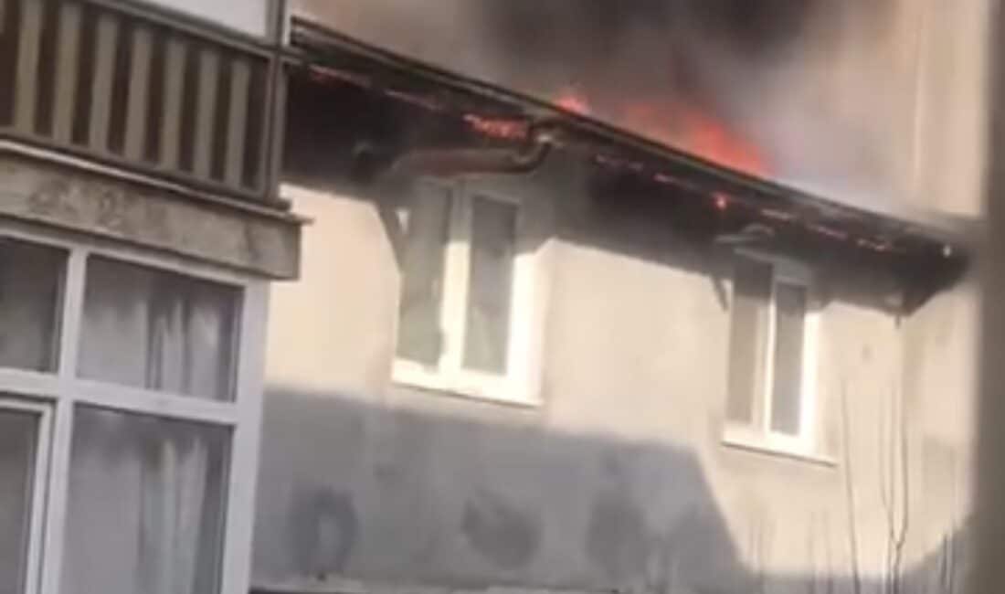 Bursa'da bir binanın çatı katında çıkan yangın mahallede paniğe neden