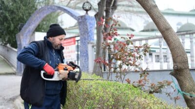 Kestel Belediyesi, yaklaşan Ramazan Bayramı öncesinde ilçedeki camilerde kapsamlı temizlik