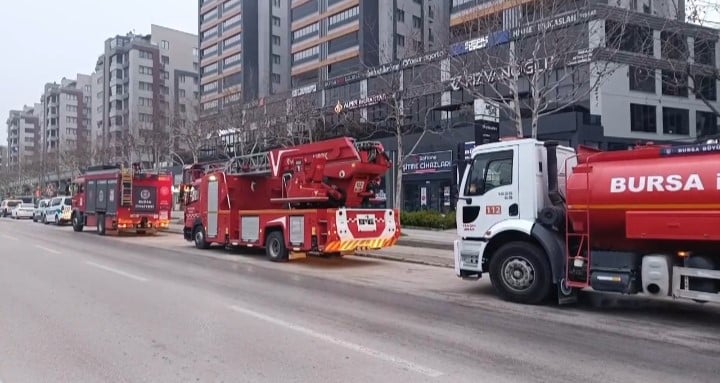 Bursa'nın Nilüfer ilçesinde bir pizza zincirine ait iki şube, iddiaya