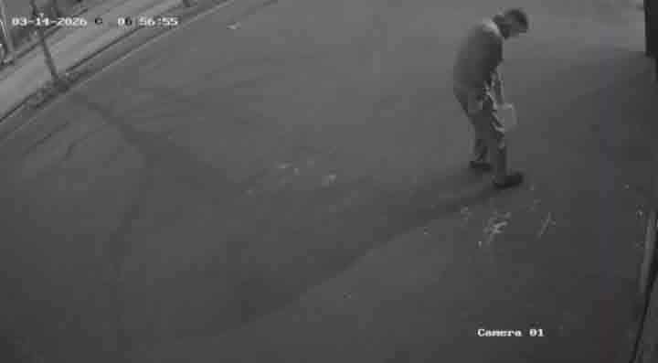 Bursa’da bir pizzacıyla anlaşması olan kurye firmasının sahibi, çalışanların maaşlarını