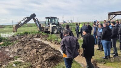 Karacabey’de günlerdir etkili olan yoğun yağışın ardından oluşan su baskını