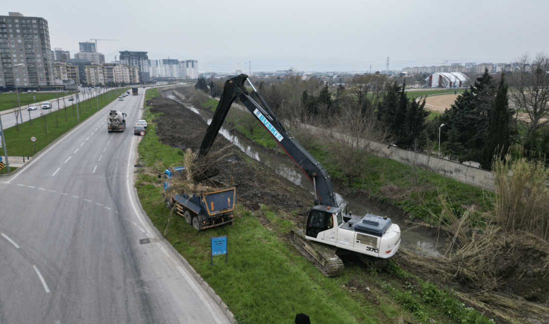 Bursa Büyükşehir Belediyesi BUSKİ Genel Müdürlüğü ekipleri, olası yağışların neden
