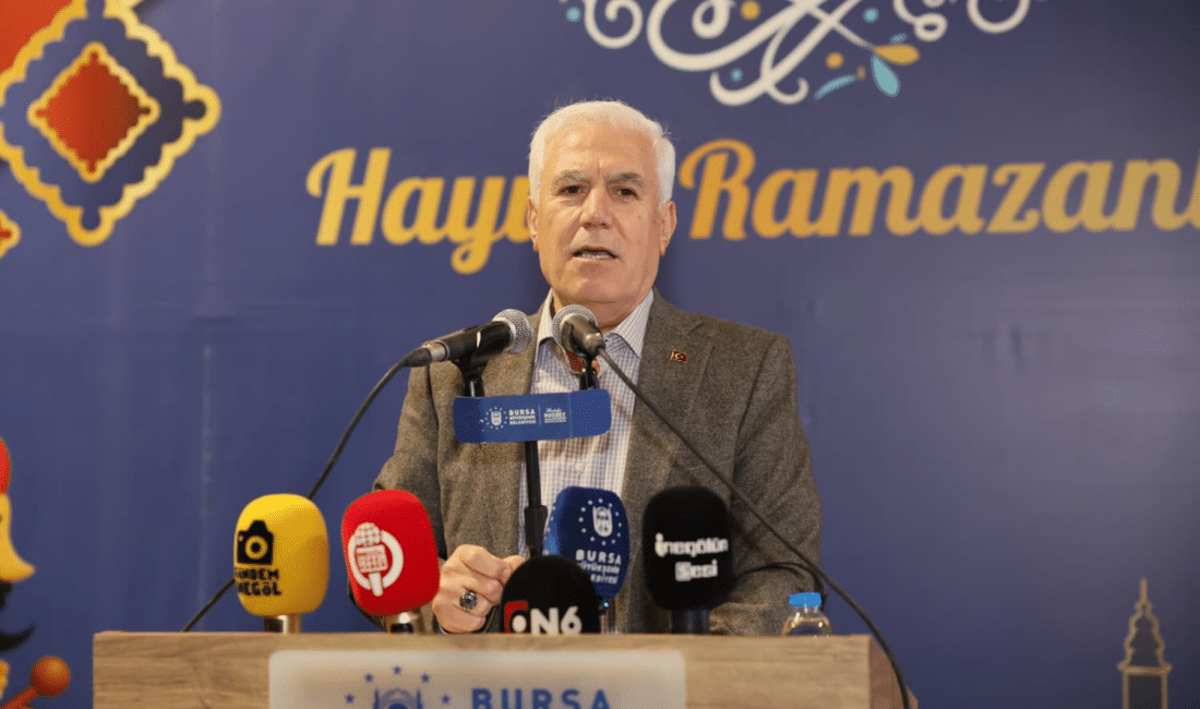 Bursa Büyükşehir Belediyesi’nin İnegöl ilçesinde düzenlediği iftar programında konuşan Başkan