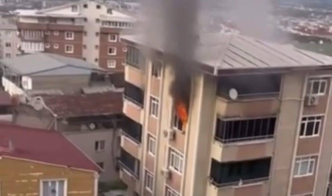 Bursa'da bir apartman dairesinde çıkan yangın paniğe neden oldu. Alevler