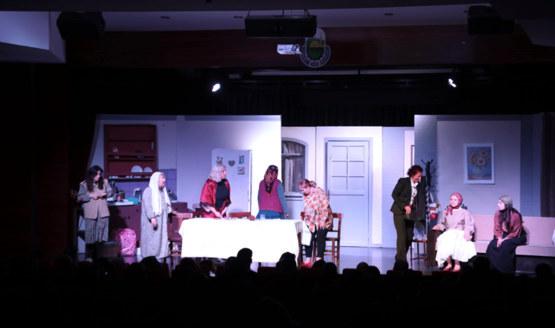 İnegöl Belediyesi Şehir Tiyatrosu'nun 22'nci gösterisi olarak bu sezon repertuarına