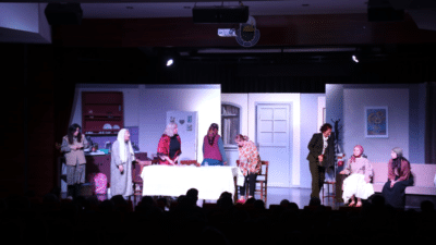 İnegöl Belediyesi Şehir Tiyatrosu'nun 22'nci gösterisi olarak bu sezon repertuarına