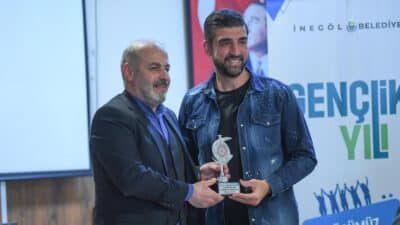 Sultan Su İnegölspor’un başarılı kalecisi Bekir Sevgi, İnegöl Gençlik ve