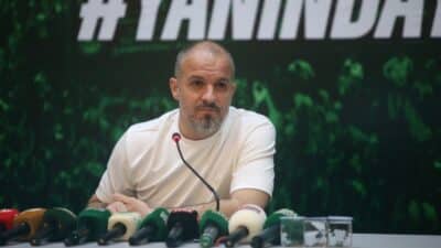 Bursaspor Teknik Direktörü Mustafa Er, yeni sezon öncesi transfer çalışmalarını