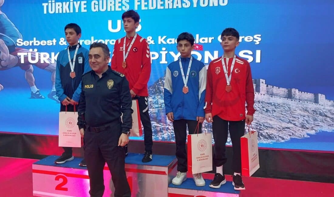 Türkiye Güreş Federasyonu tarafından Kars’ta düzenlenen U15 Türkiye Güreş Şampiyonası’nda
