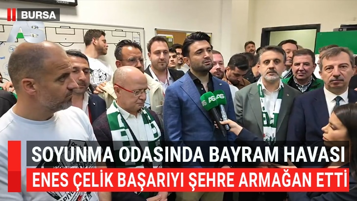 Şampiyonluk kupasının garantilenmesinin ardından soyunma