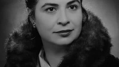 Bursa Devlet Tiyatrosu emekli sanatçılarından M. Feyha Çelenk hayatını kaybetti.