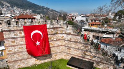 Bursa’nın fethinin 700. yıl dönümü dolayısıyla Pınarbaşı Fetih Kapısı’nda düzenlenen