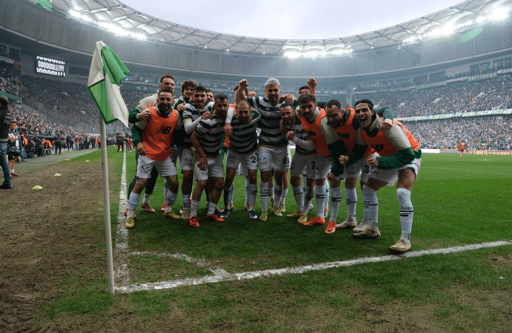 TFF 2. Lig Kırmızı Grup’ta lider Bursaspor, 33. haftada Somaspor