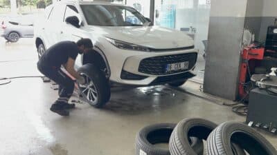 Türkiye genelinde işçiler meydanlarda 1 Mayıs Emek ve Dayanışma Günü’nü