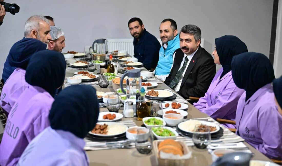 Bursa'da Yıldırım Belediye Başkanı Oktay Yılmaz, 1 Mayıs Emek ve