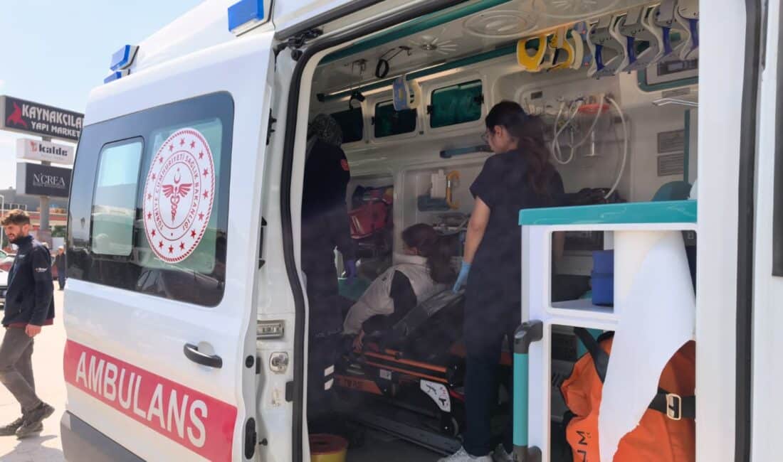 Bursa'nın İnegöl ilçesinde meydana gelen kazada minibüsle çarpışan motosikletteki baba
