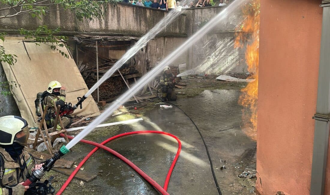 Bursa’nın merkez Osmangazi ilçesinde, bir hastanenin hemen yakınındaki ikamette doğalgaz