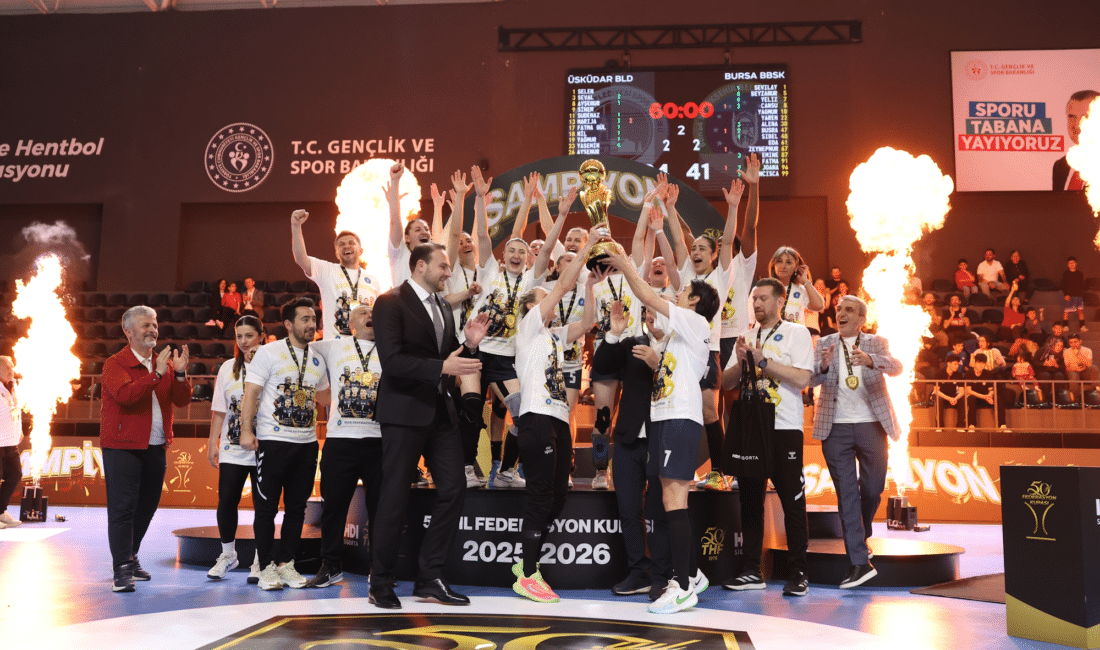 Kadınlar Hentbol Süper Ligi lideri Bursa Büyükşehir Belediyespor, 50. Yıl